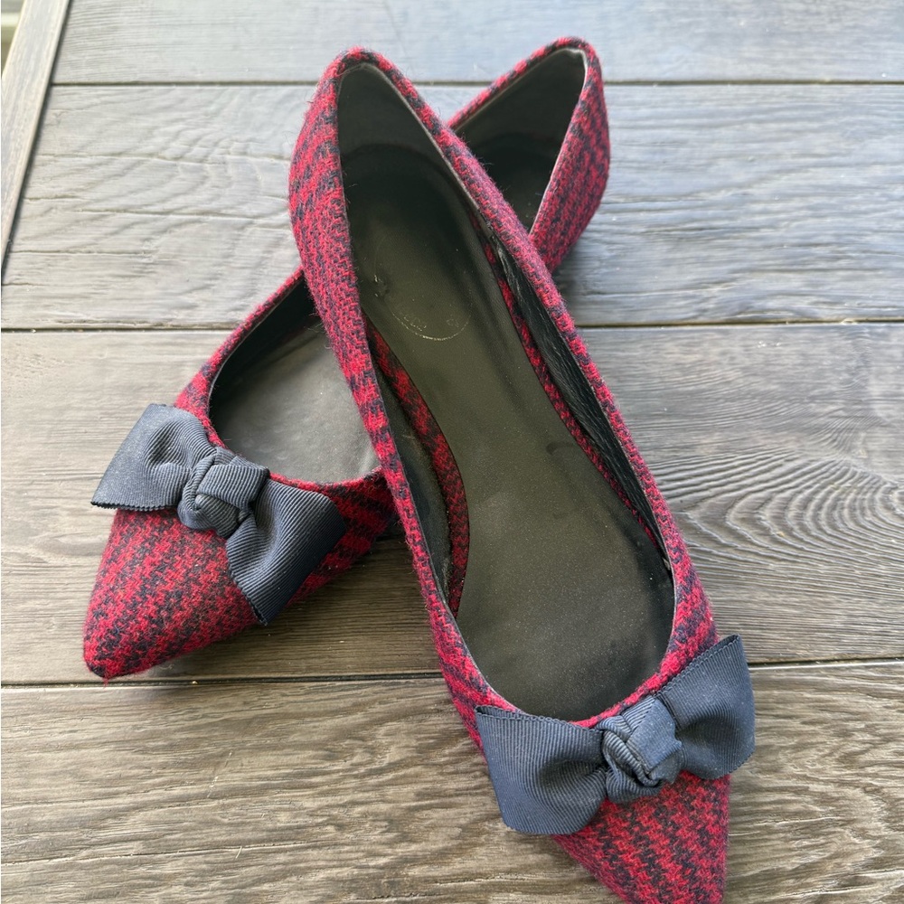 Brooks Brothers Red and Navy Plaid Flats with Bow Size 9